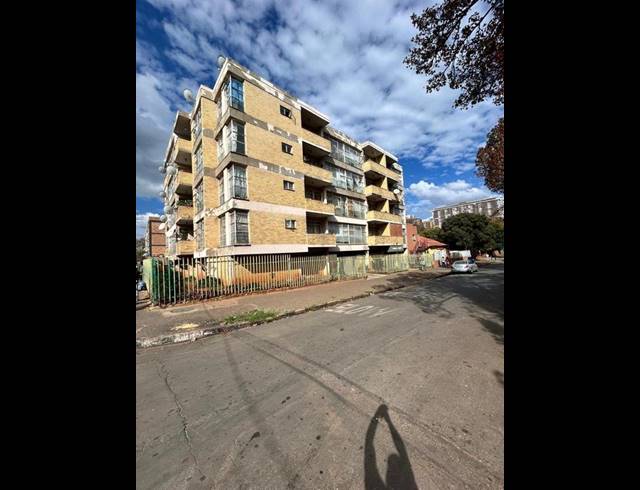 2 BEDROOM APARTMENT FOR SALE IN BEREA